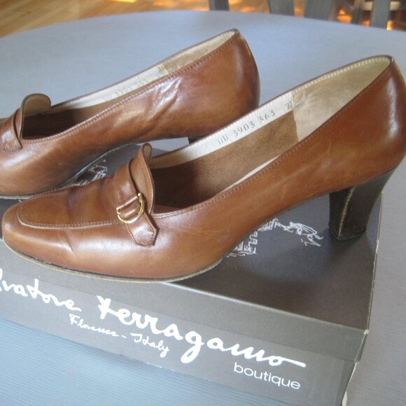 Salvatore Ferragamo Boutique Shoes 9 1/2B Gently Worn with Box - Picture 2 of 4